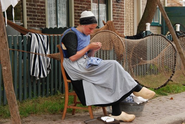 tg23wedcrft236edy873